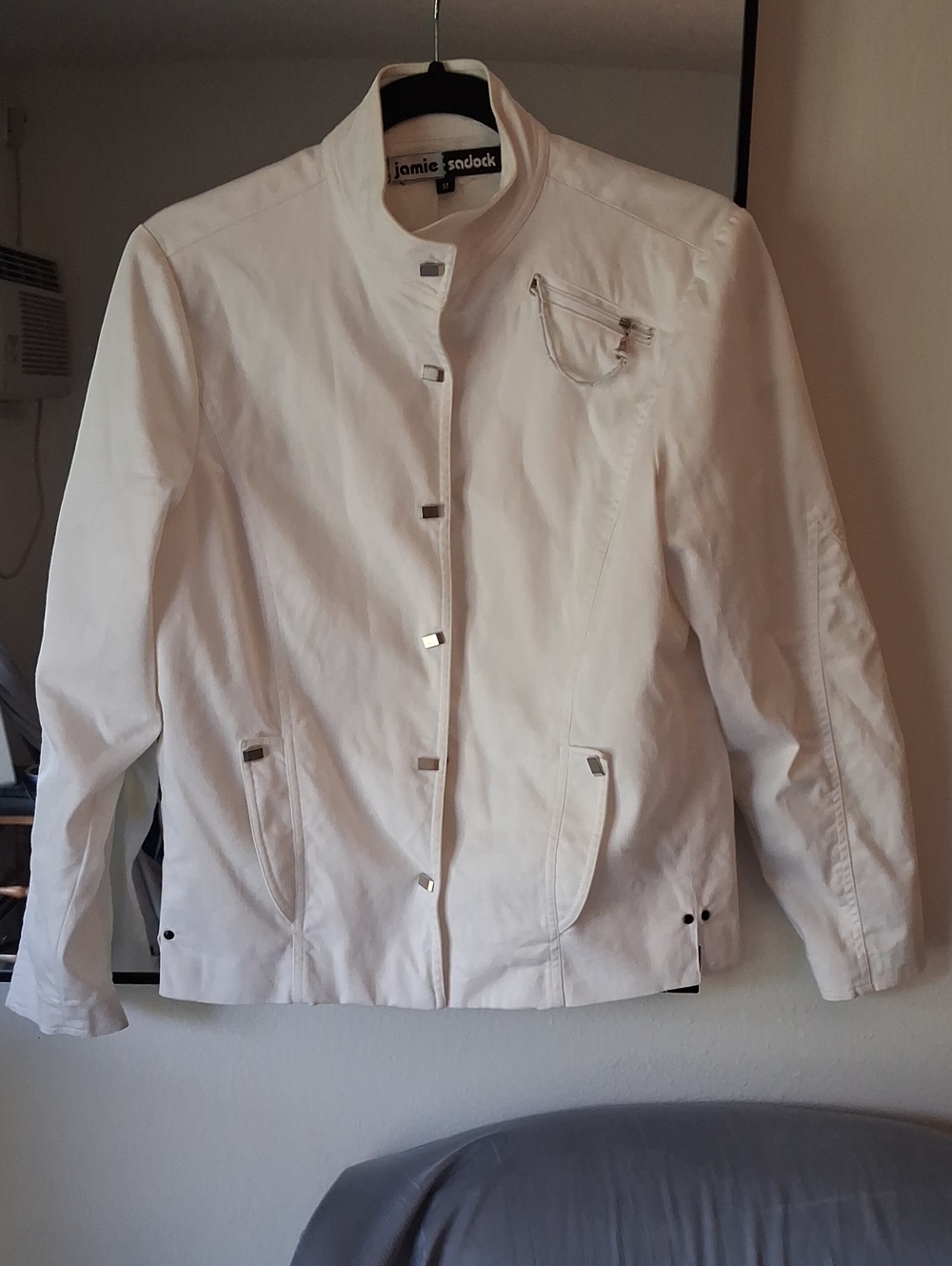 jamie sadock White Stand-Collar Utility Jacket with Zip Pocket Med Snap